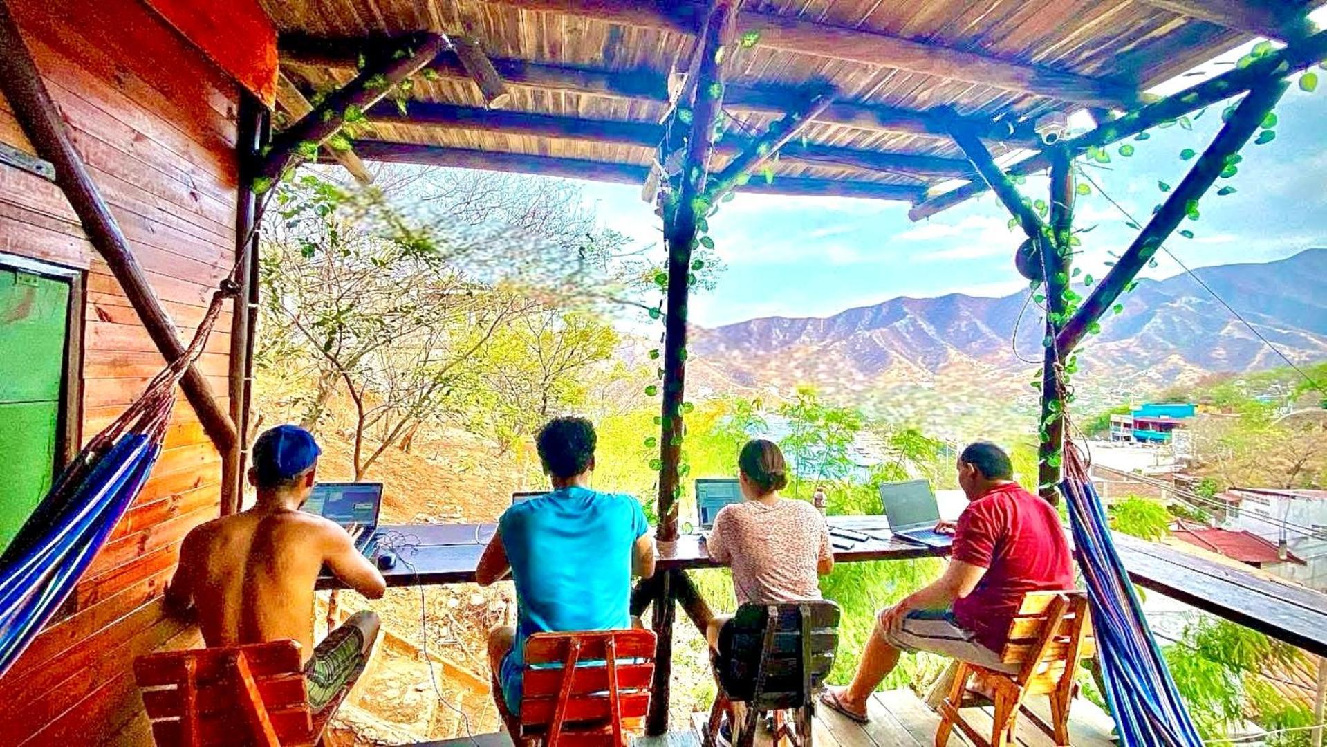 Tamarindo Beach Hostel Таганга Екстериор снимка
